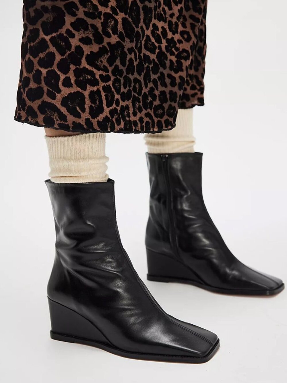 Intentionally Blank Good Company Black Leather Square Toe Wedge Boots Size 7
